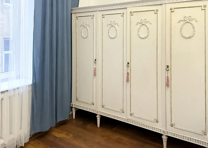 Teodora Square Apartments Площа Святого Теодора
