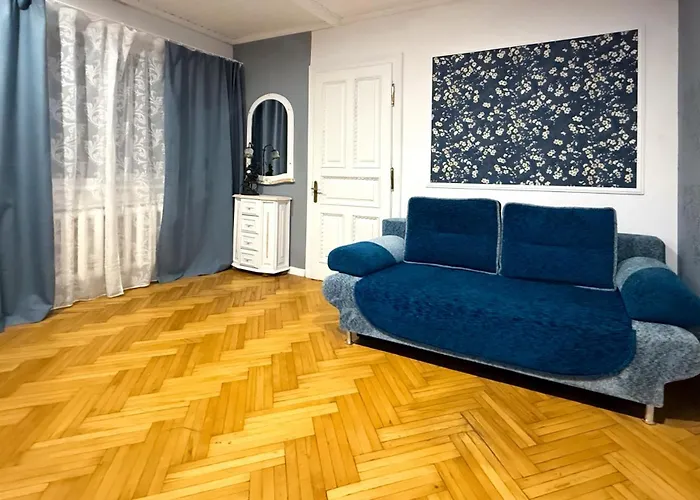 Teodora Square Apartments Площа Святого Теодора